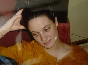 30 mars 2006: Exténuée, bouleversée, le regard vers mon nouveau bébé.